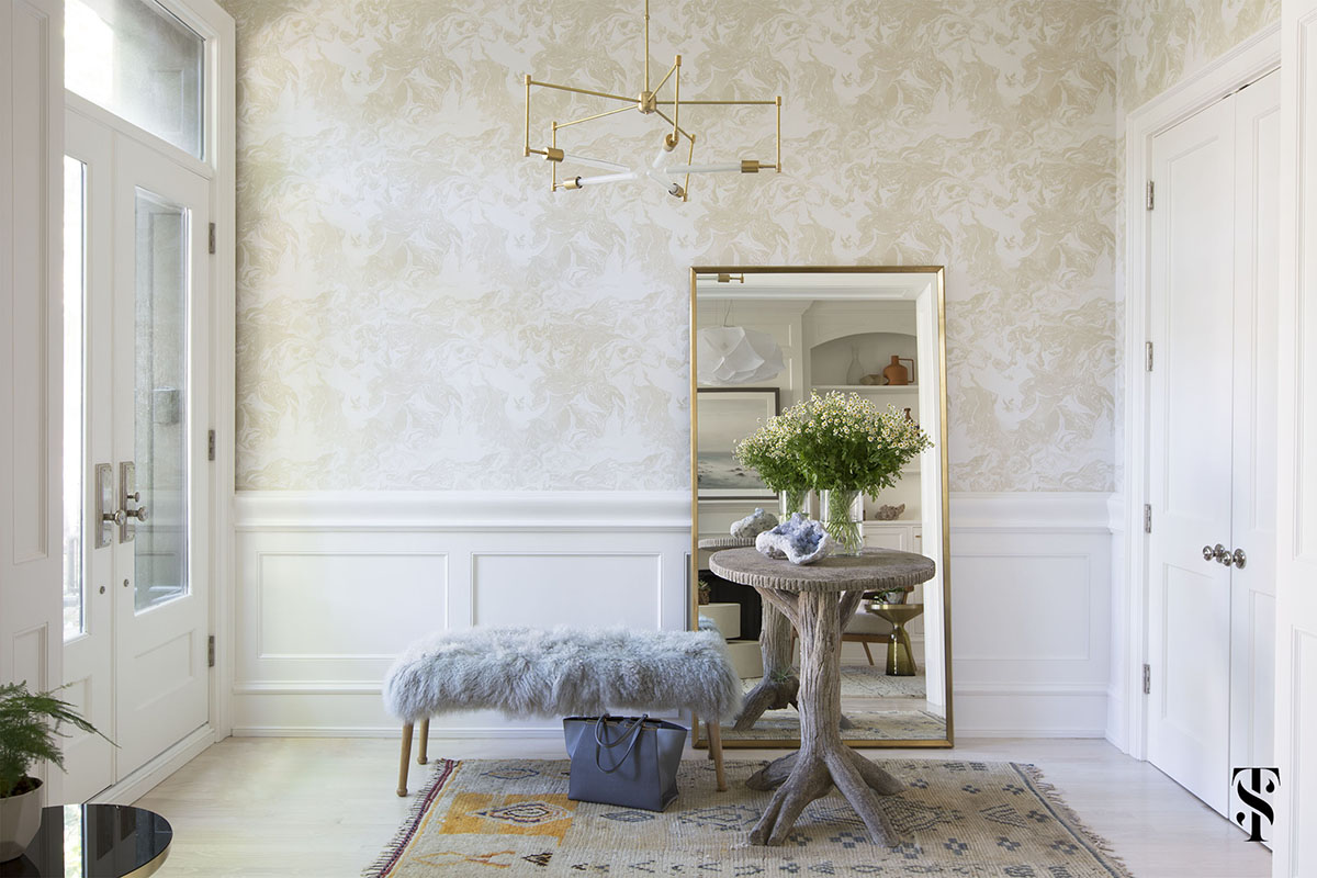 Lincoln Park Modern, Foyer, Faux Bois Table, Vintage Rug, Wallpaper, Modern Brass Chandelier, Sheepskin Bench